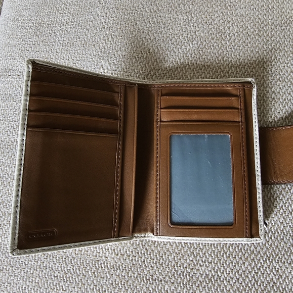 Coach Cream Leather Satchel & Matching Wallet - Picture 4 of 4